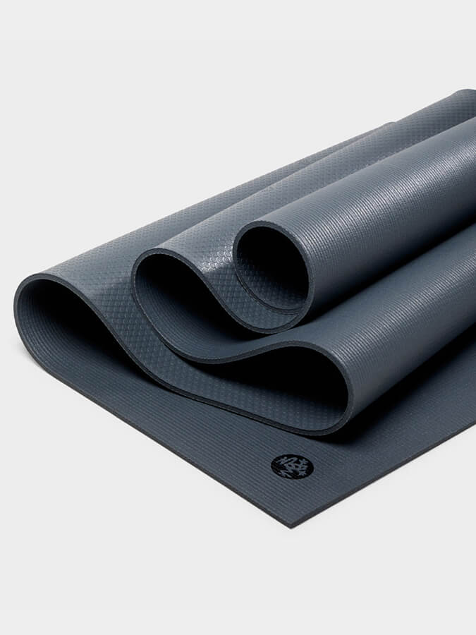 Manduka PRO Standard 71" Yoga Mat 6mm - Black Thunder