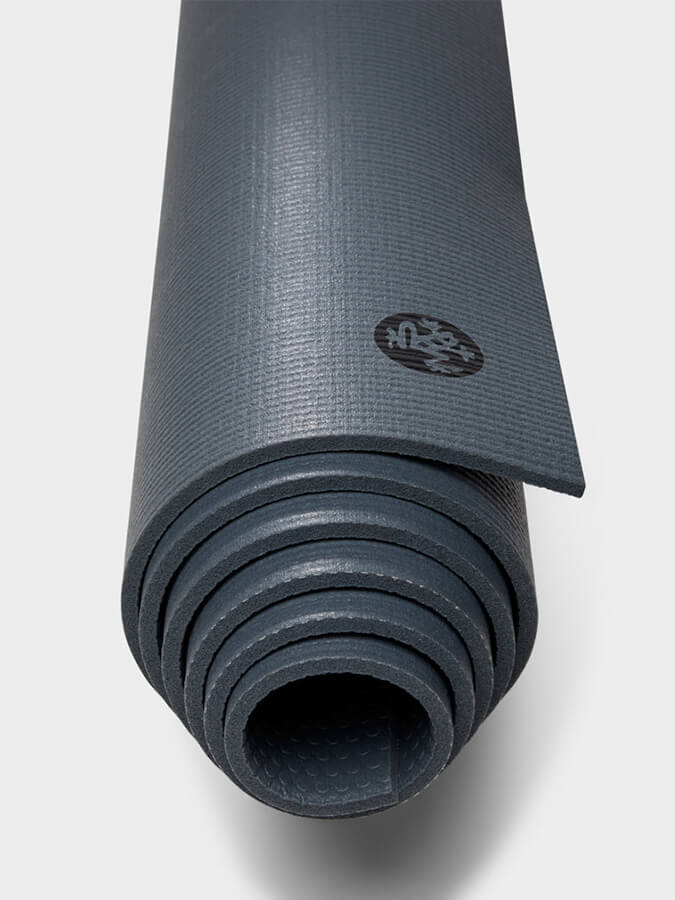 Manduka PRO Standard 71" Yoga Mat 6mm - Black Thunder