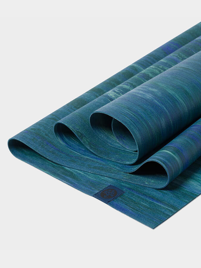 Manduka eKO SuperLite Travel 71" Standard Yoga Mat - Blue Toad Marbled